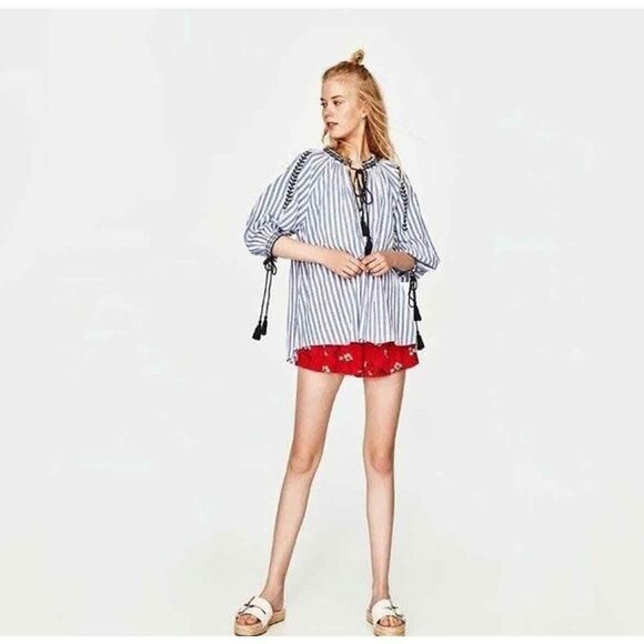 Zara Trafulac Oversized Blue and White
Embroidered Top Size M - Picture 2 of 10